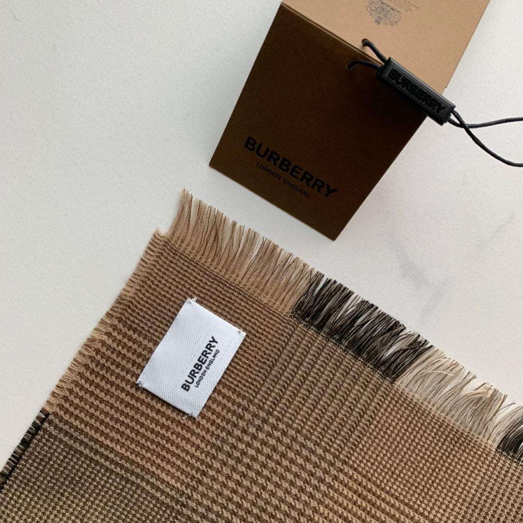 Stylish Plaid Cashmere Scarf