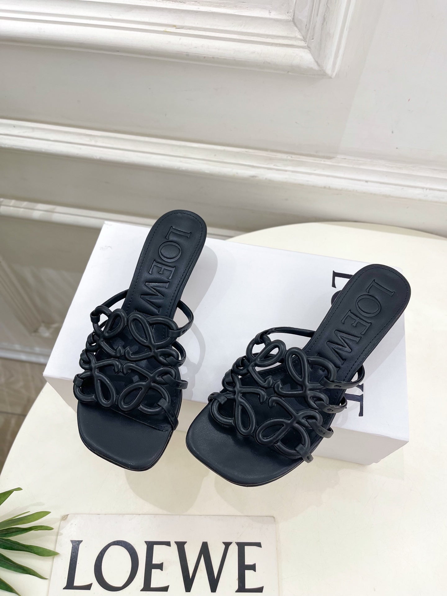 Hollow kitten heel sandals