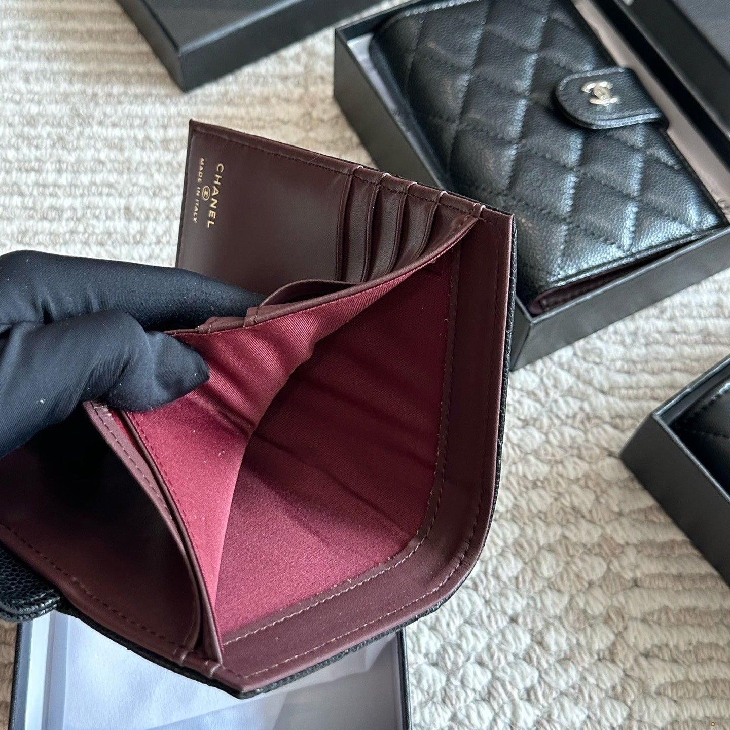 Classic women's leather card holder wallet