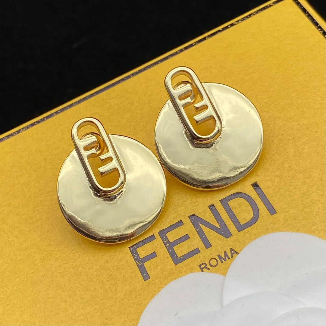 Metal round earrings