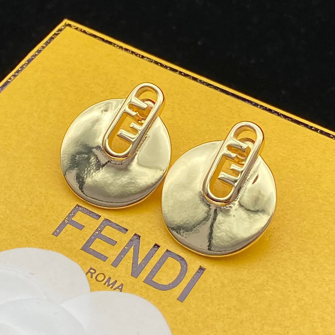 Metal round earrings