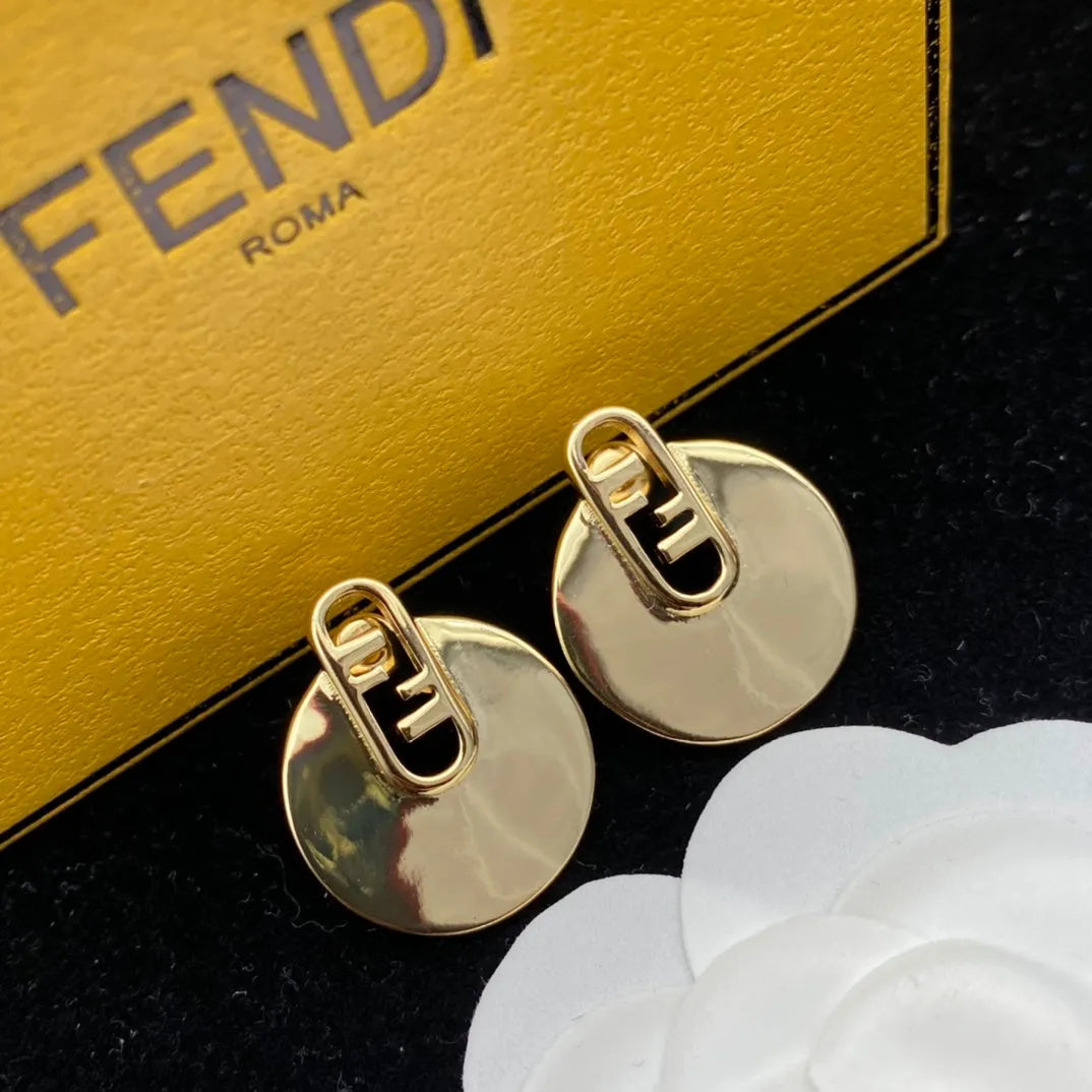 Metal round earrings