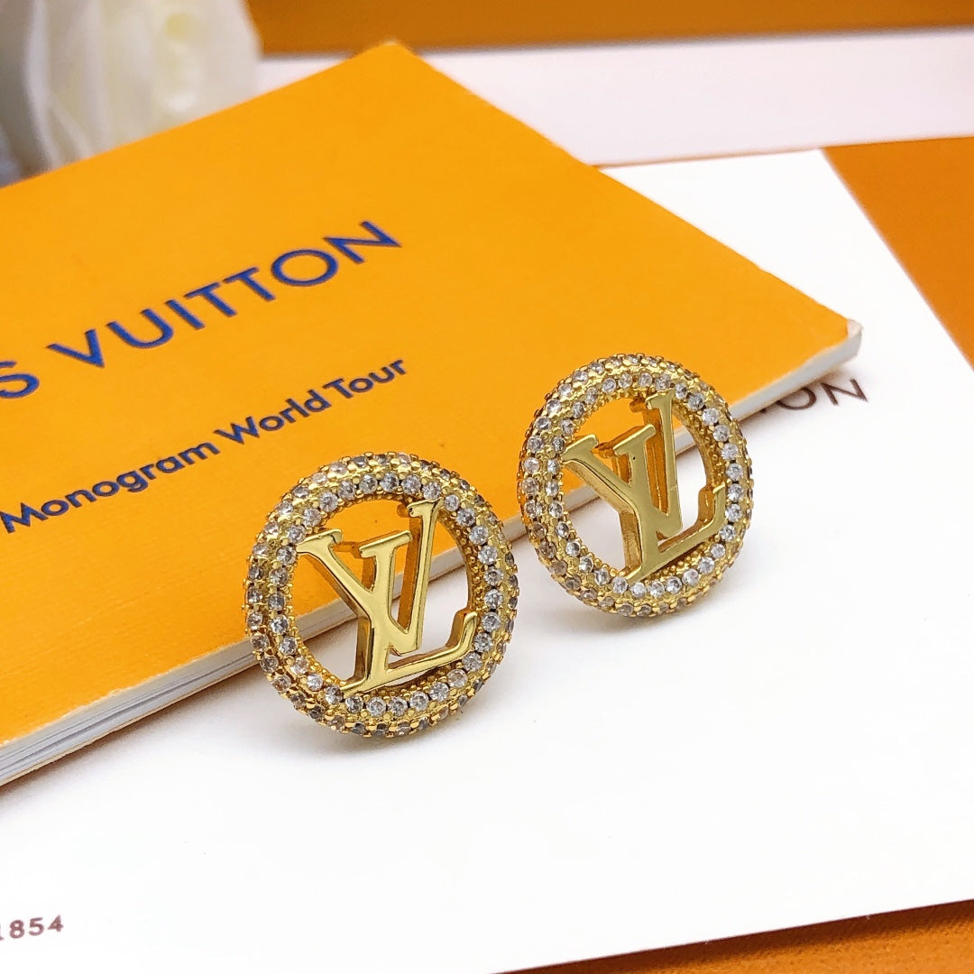 Round Diamond Earrings