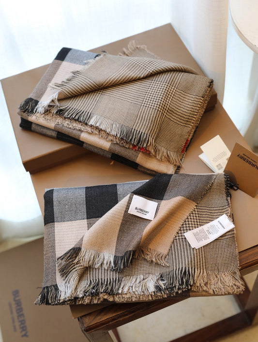 Stylish Plaid Cashmere Scarf