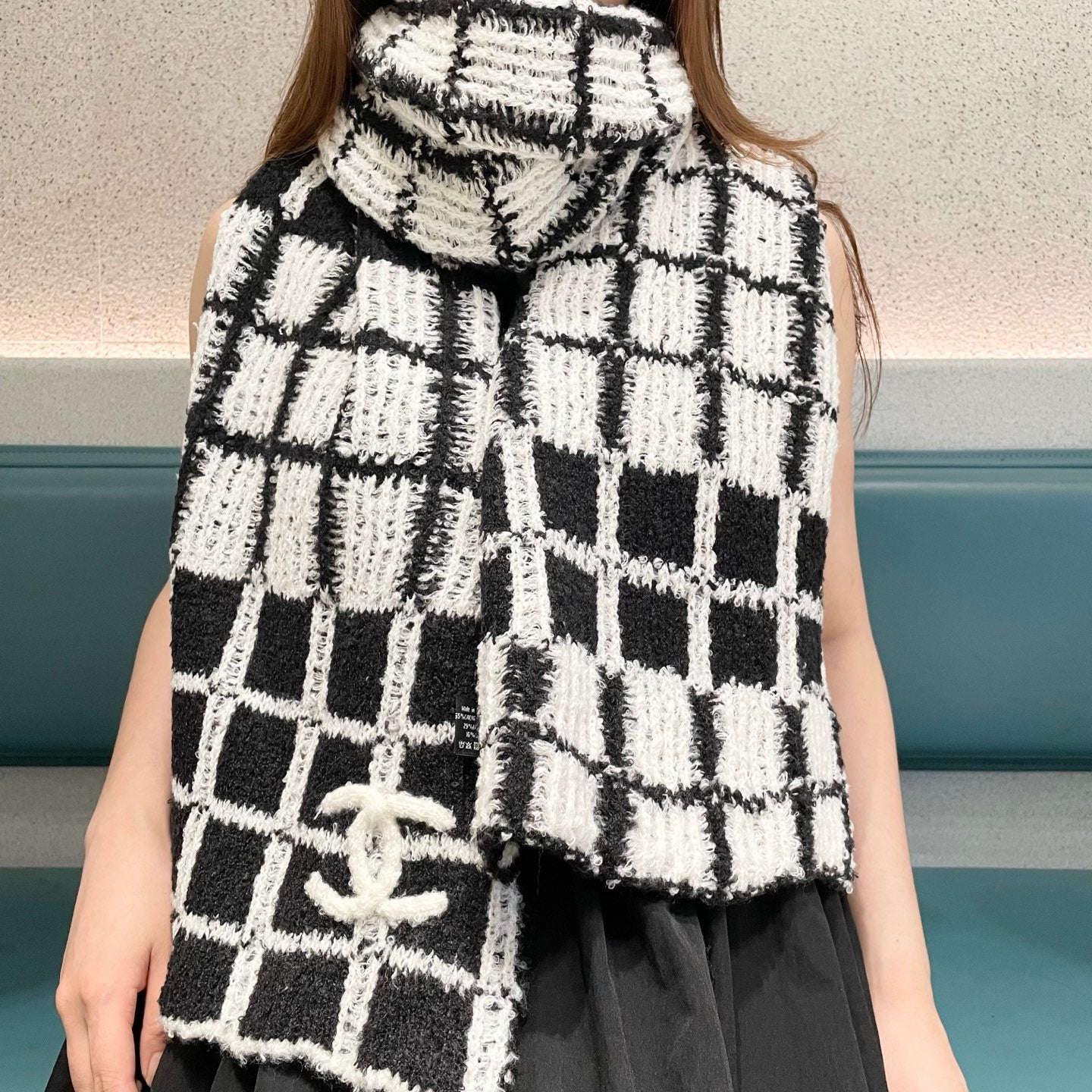 Black white plaid knit double-sided scarf