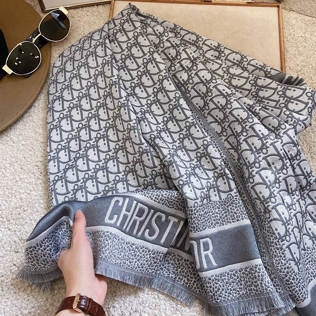 Classic embossed cashmere and silk scarf