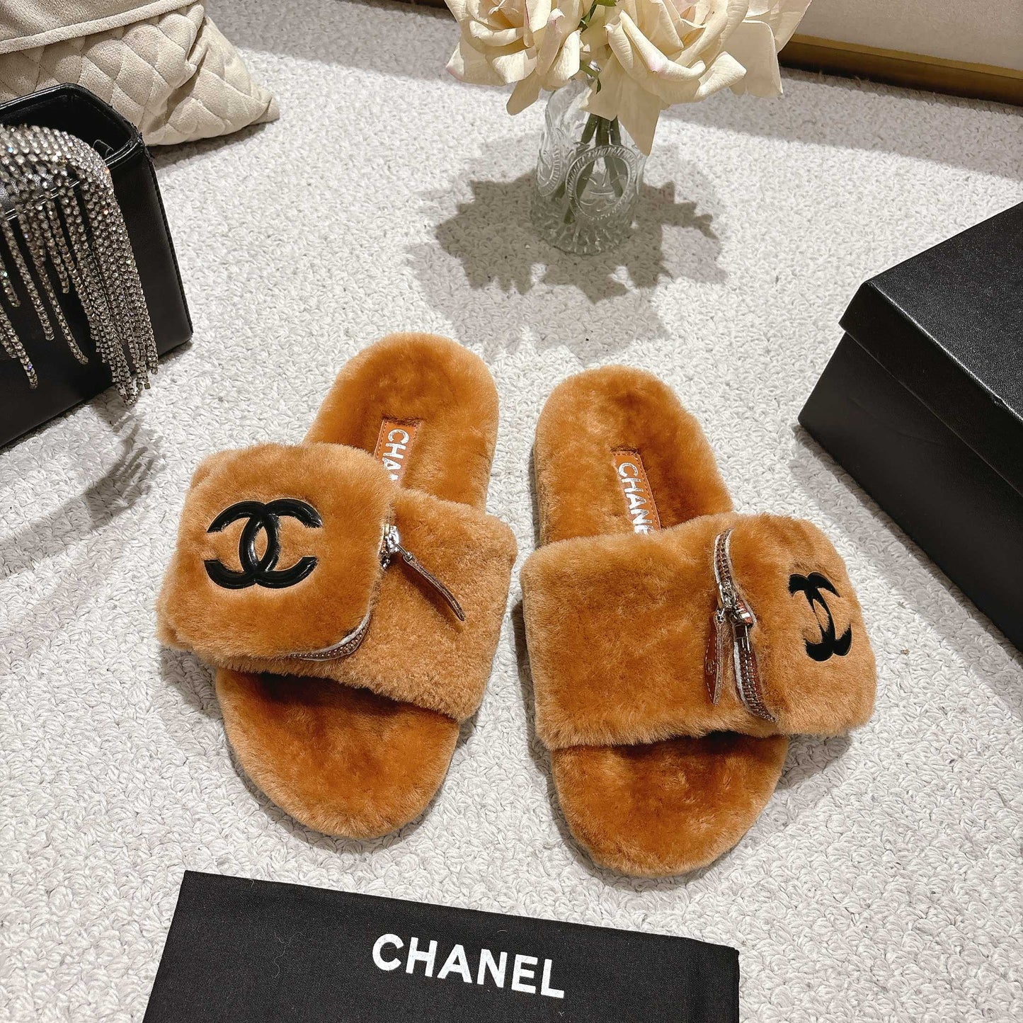 Pocket wool slippers