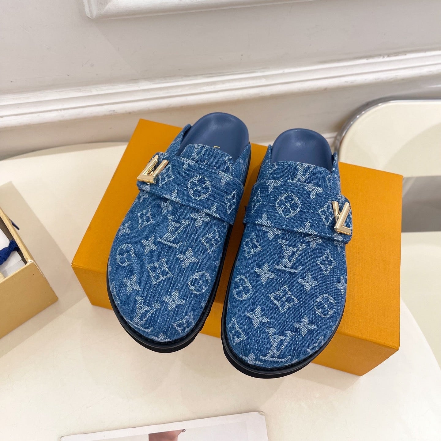 Denim half-covered shoes