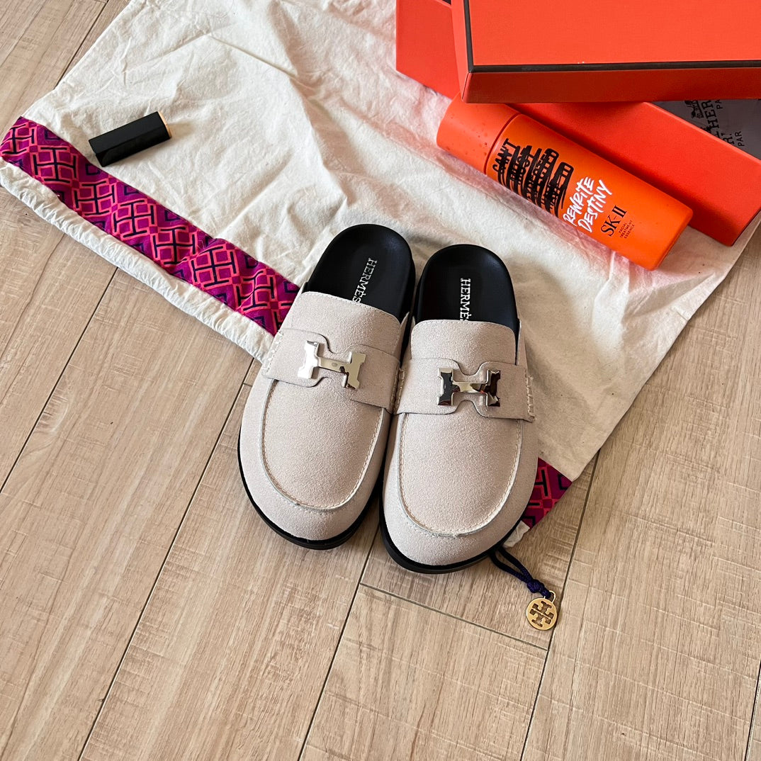 Classic Metal label suede half-covered shoes