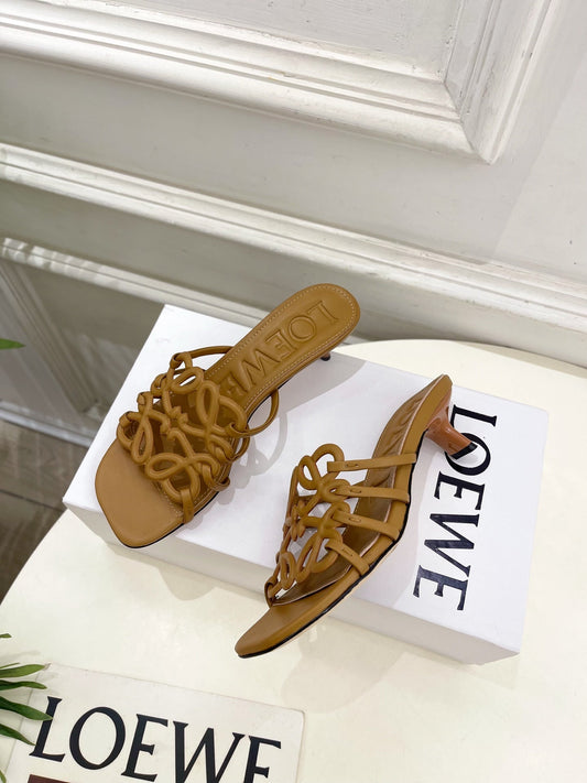 Hollow kitten heel sandals