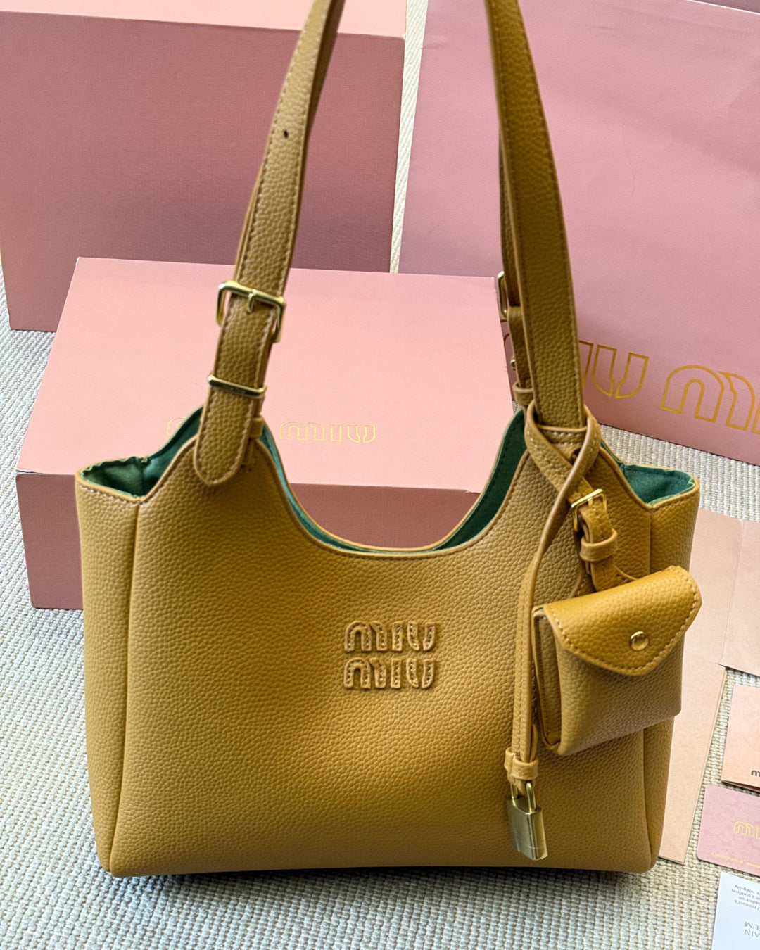 Fashionable Leather Bucket Bag