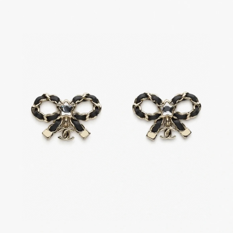 Leather chain bow star earrings