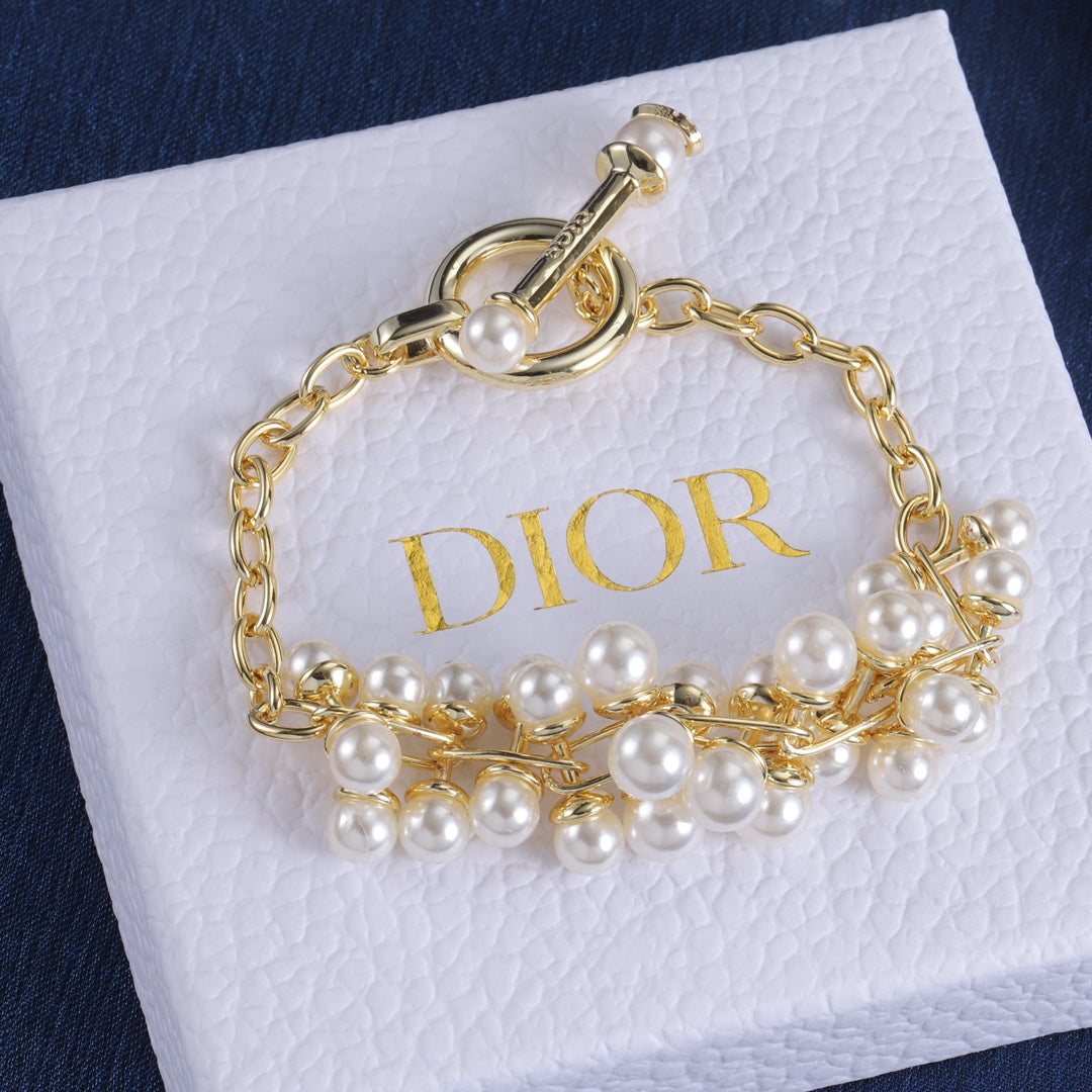 Vintage Pearl Twist Bracelet