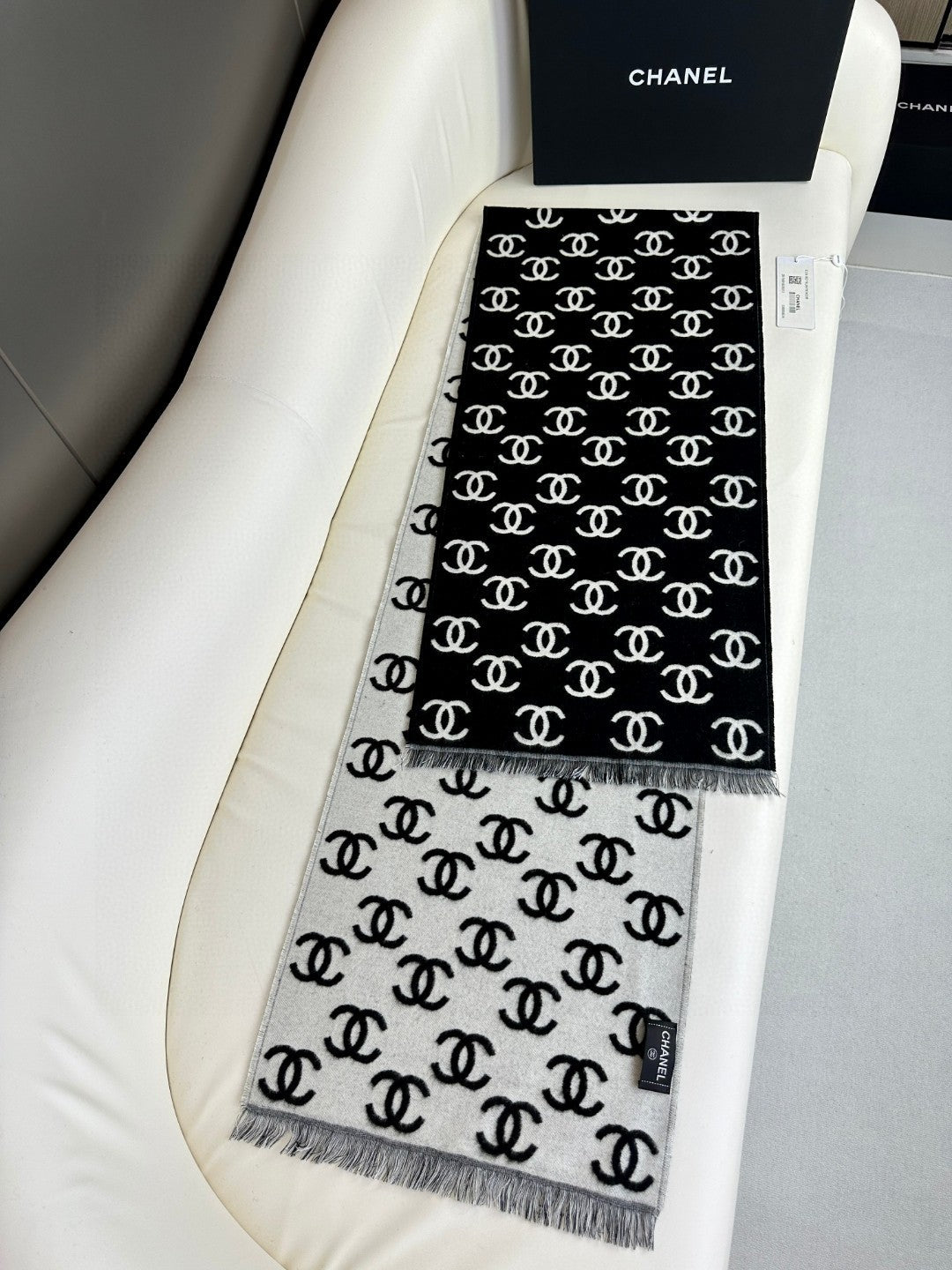 Double-sided full embossed scarf