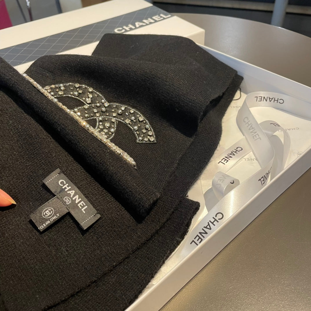 Crystal Diamond  Knit Scarf