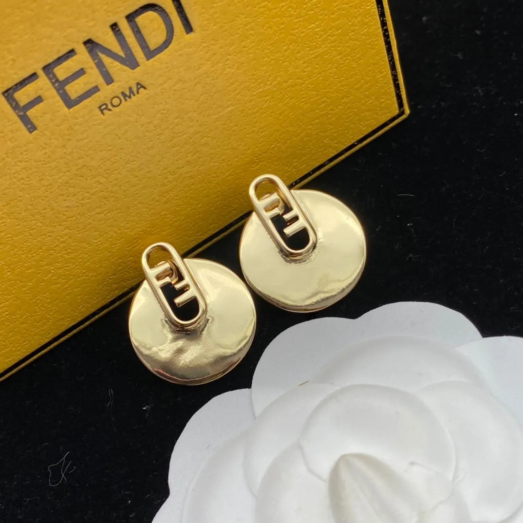 Metal round earrings