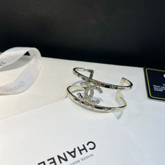 Crystal diamond wide open bracelet