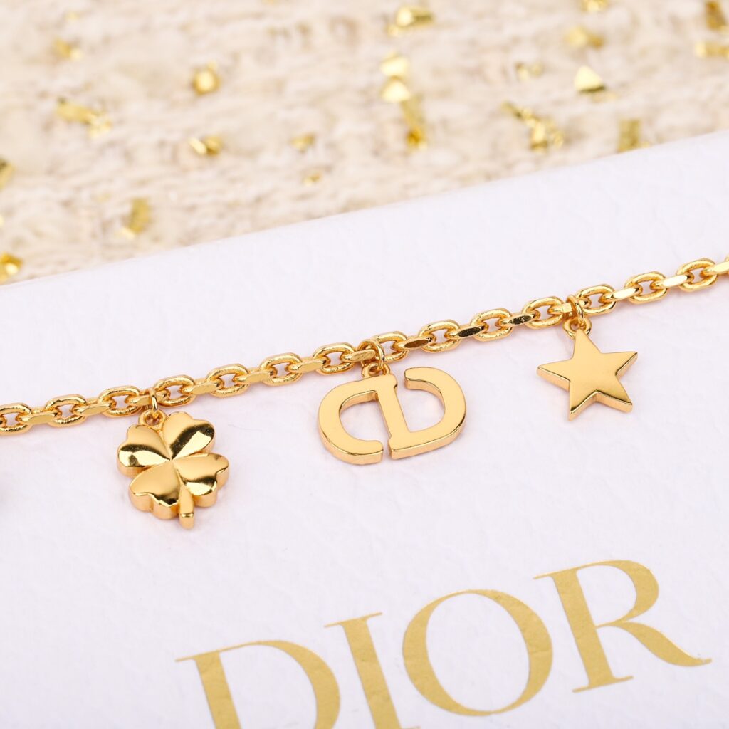 Four-Leaf Clover Lucky Bracelet