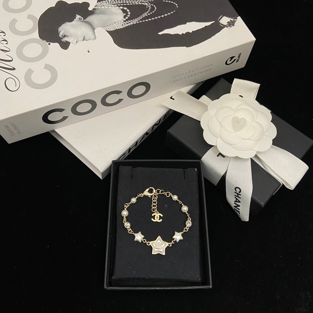 Fashionable Star Pearl Bracelet