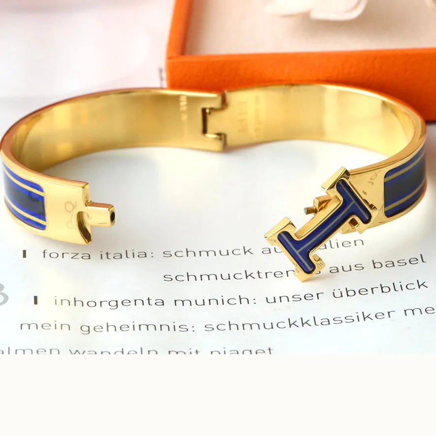 Fashionable Letter Clasp Enamel Bracelet
