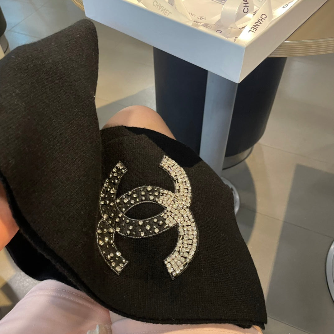 Crystal Diamond  Knit Scarf