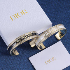 Diamond enamel open bracelet