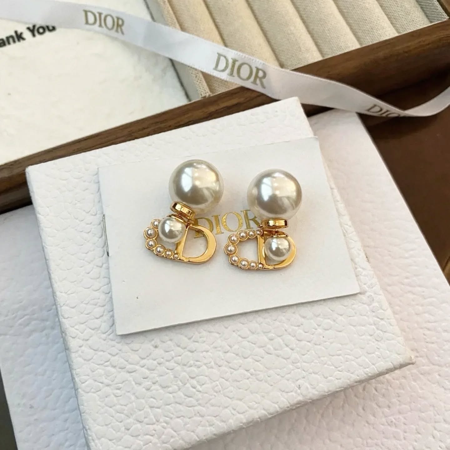 Stylish Pearl Two-Wear Earrings