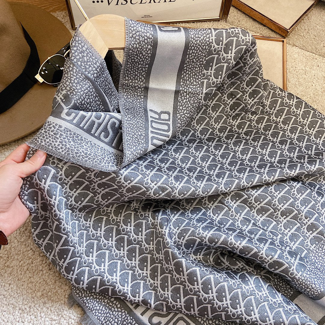 Classic embossed cashmere and silk scarf