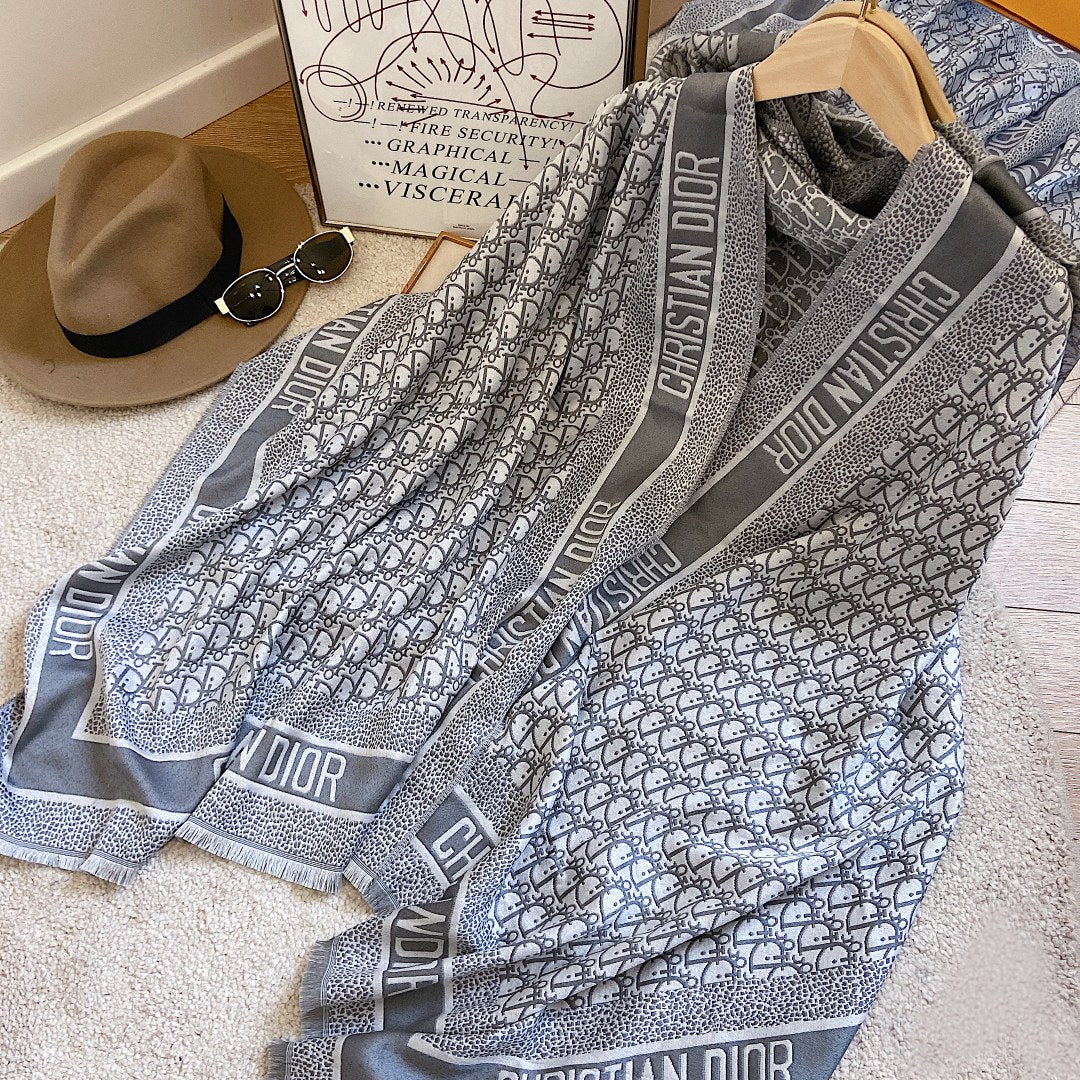 Classic embossed cashmere and silk scarf