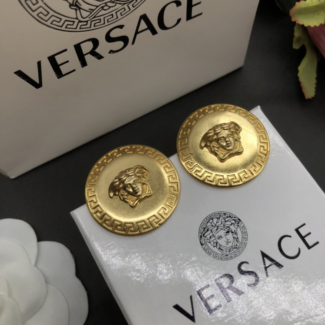 Versatile Avatar Round Earrings