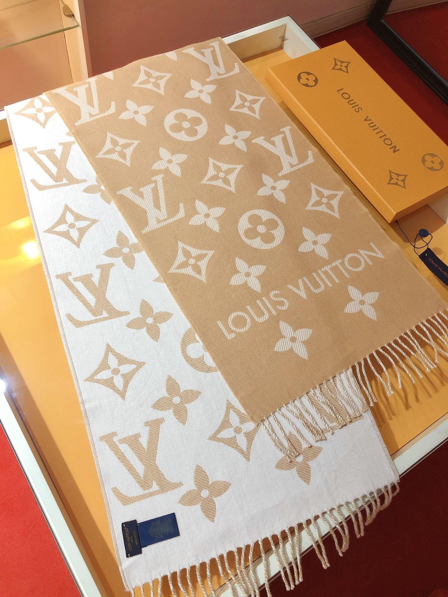 Fashionable tassel 100% cashmere scarf