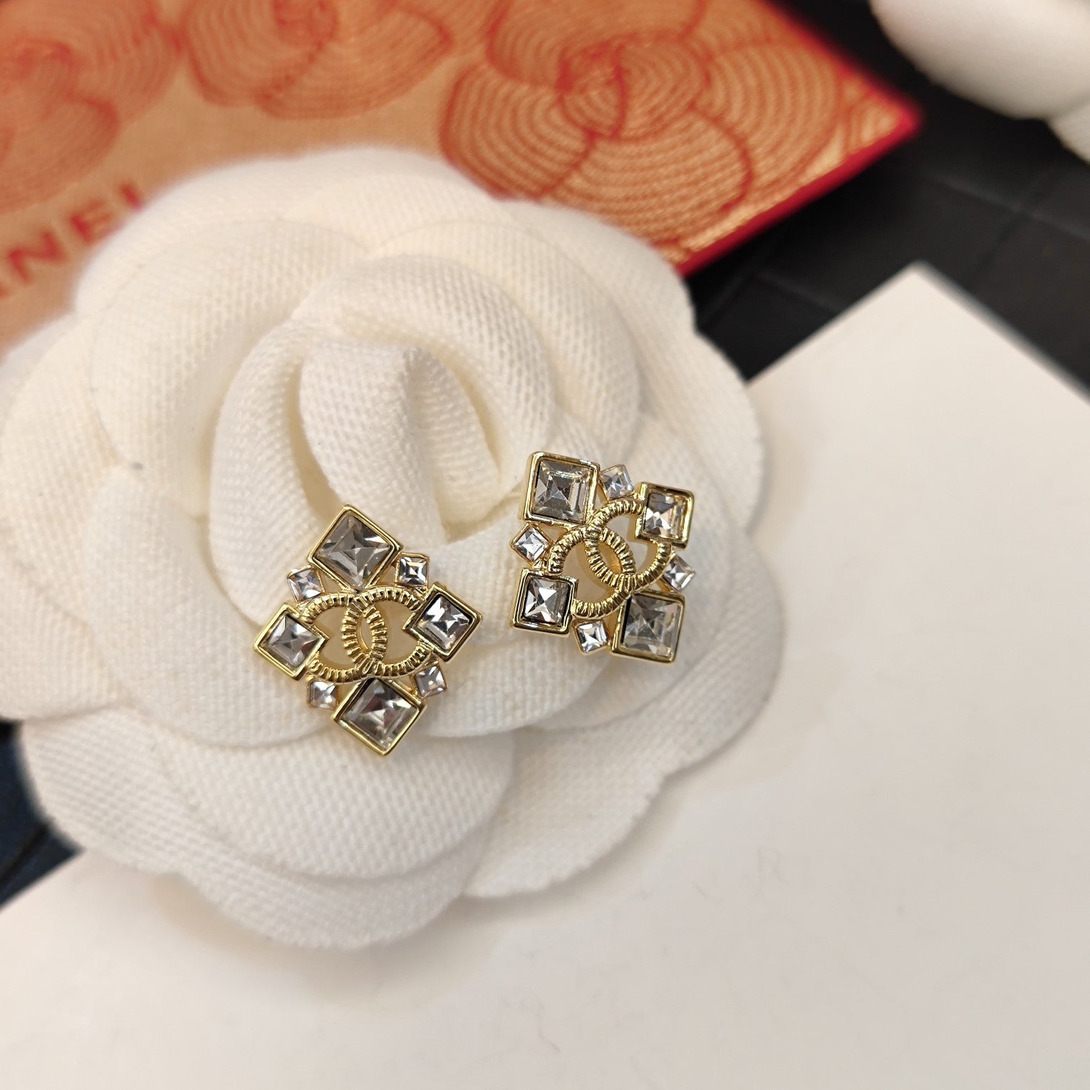 Rhombus Diamond Earrings