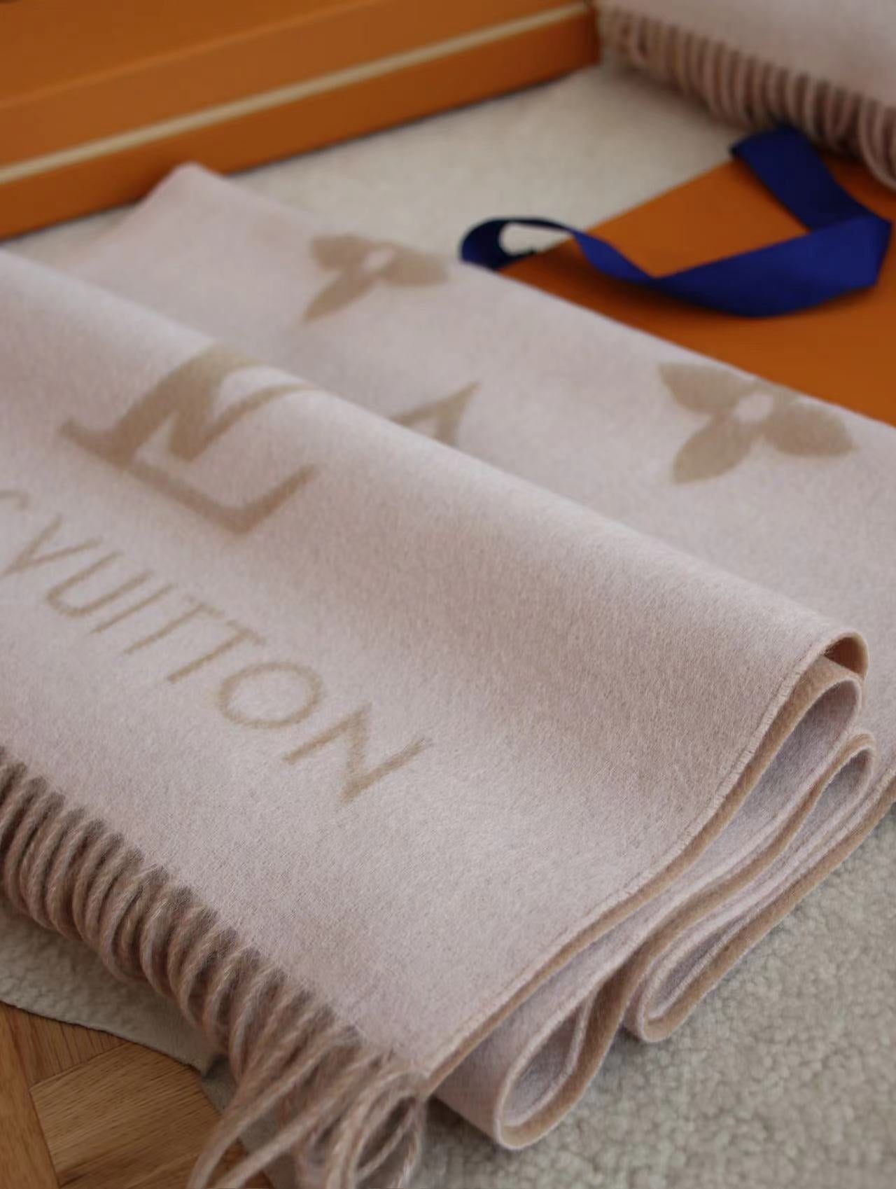 Classic Embossed Cashmere Scarf