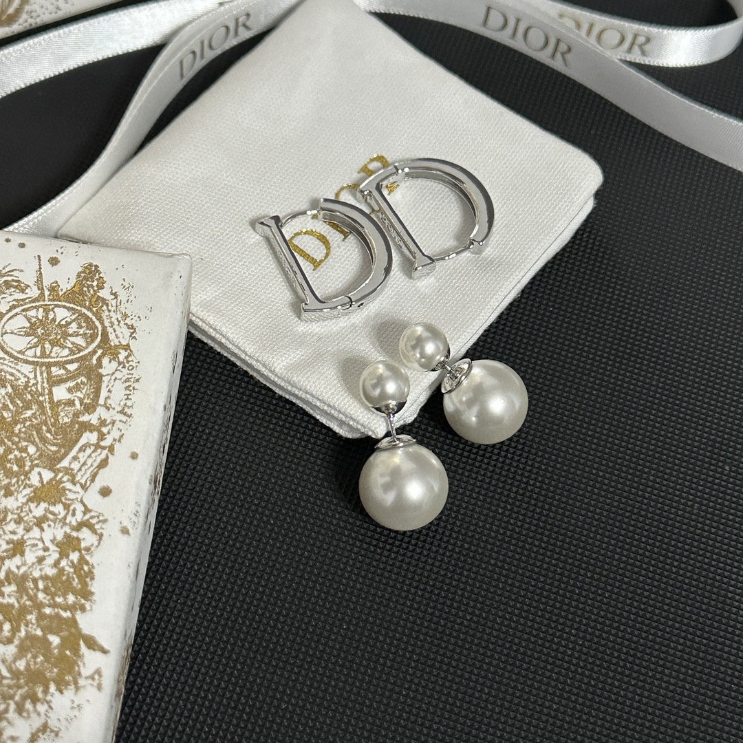 Stylish and elegant pearl earrings