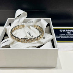 Diamond open bracelet