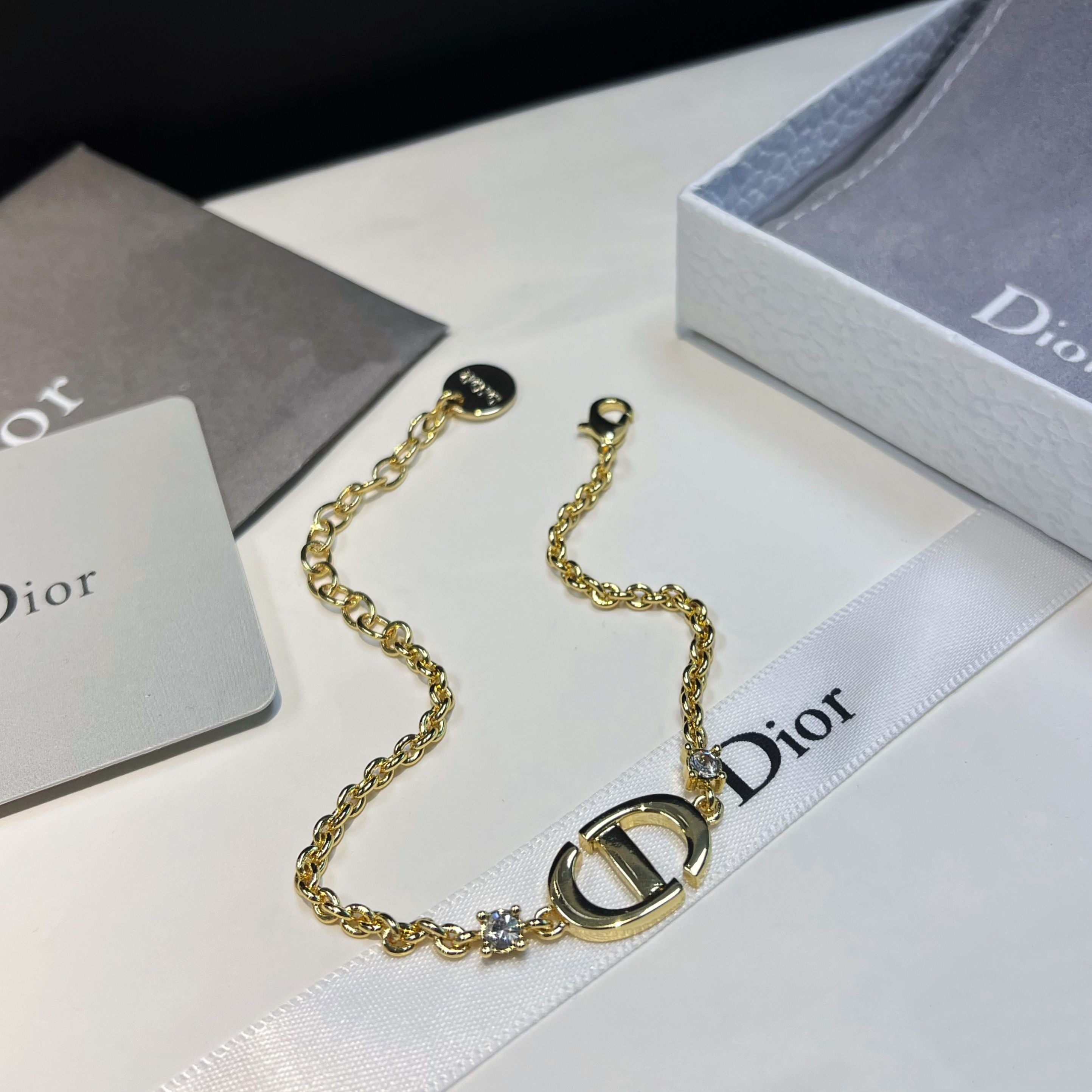 Stylish simple bracelet