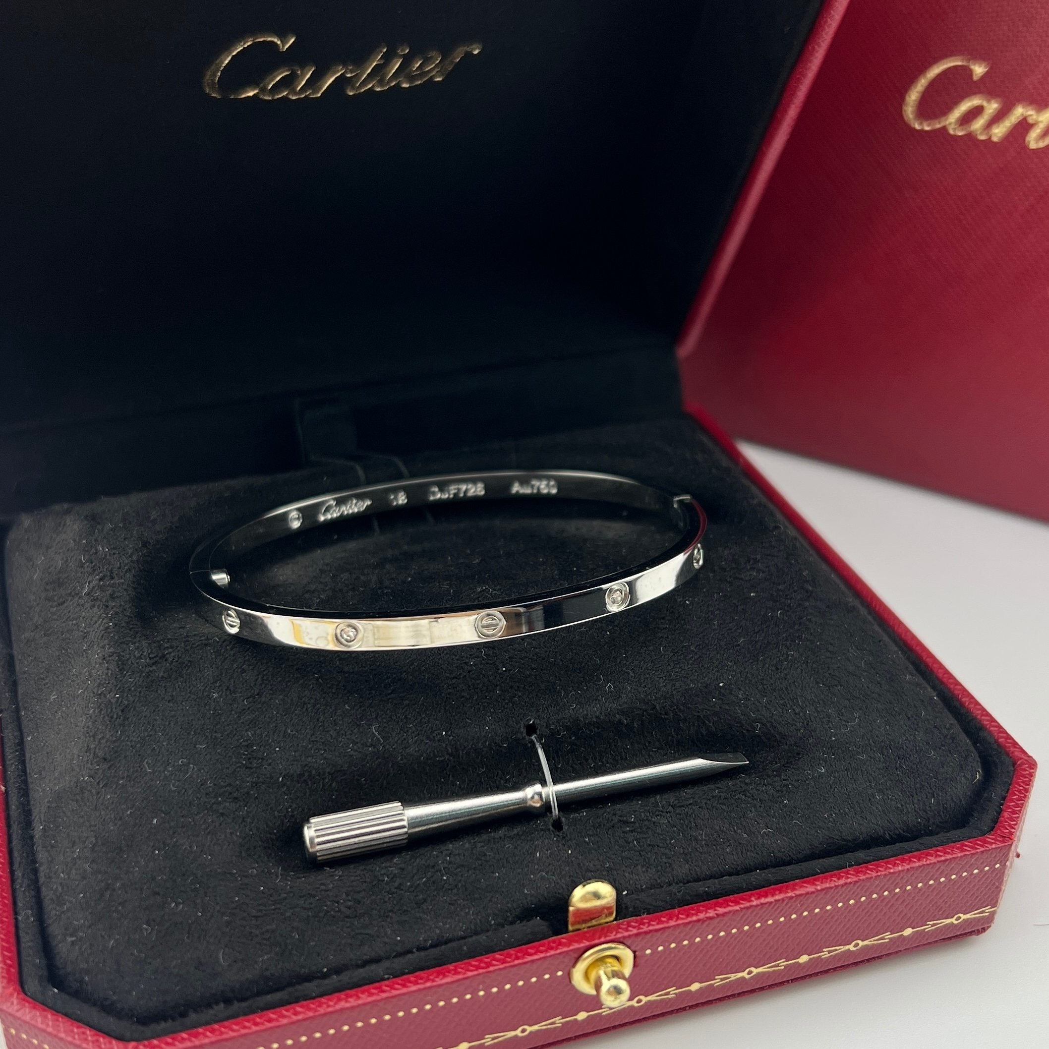Small Model Bracelet with Diamonds