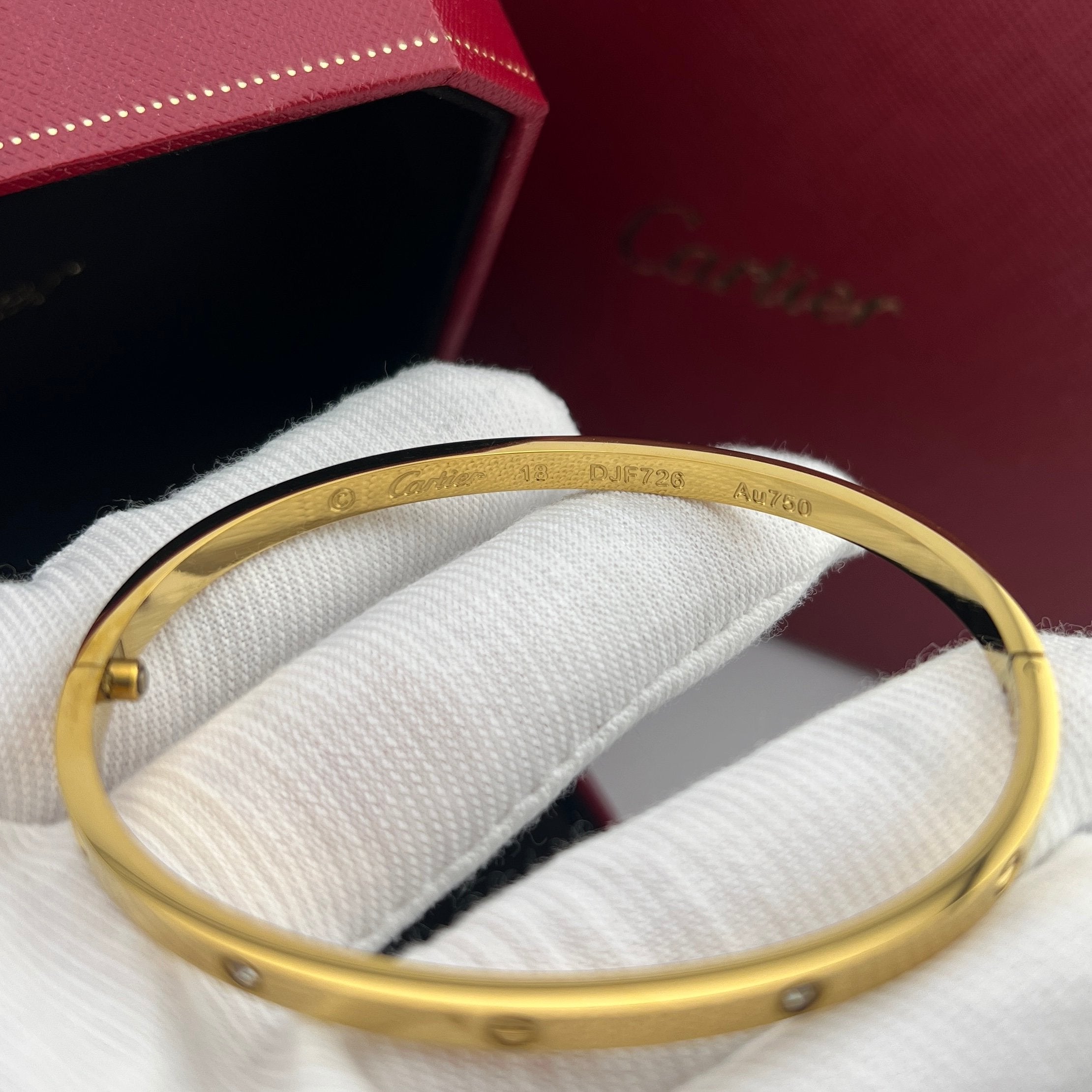 Small Model Bracelet with Diamonds