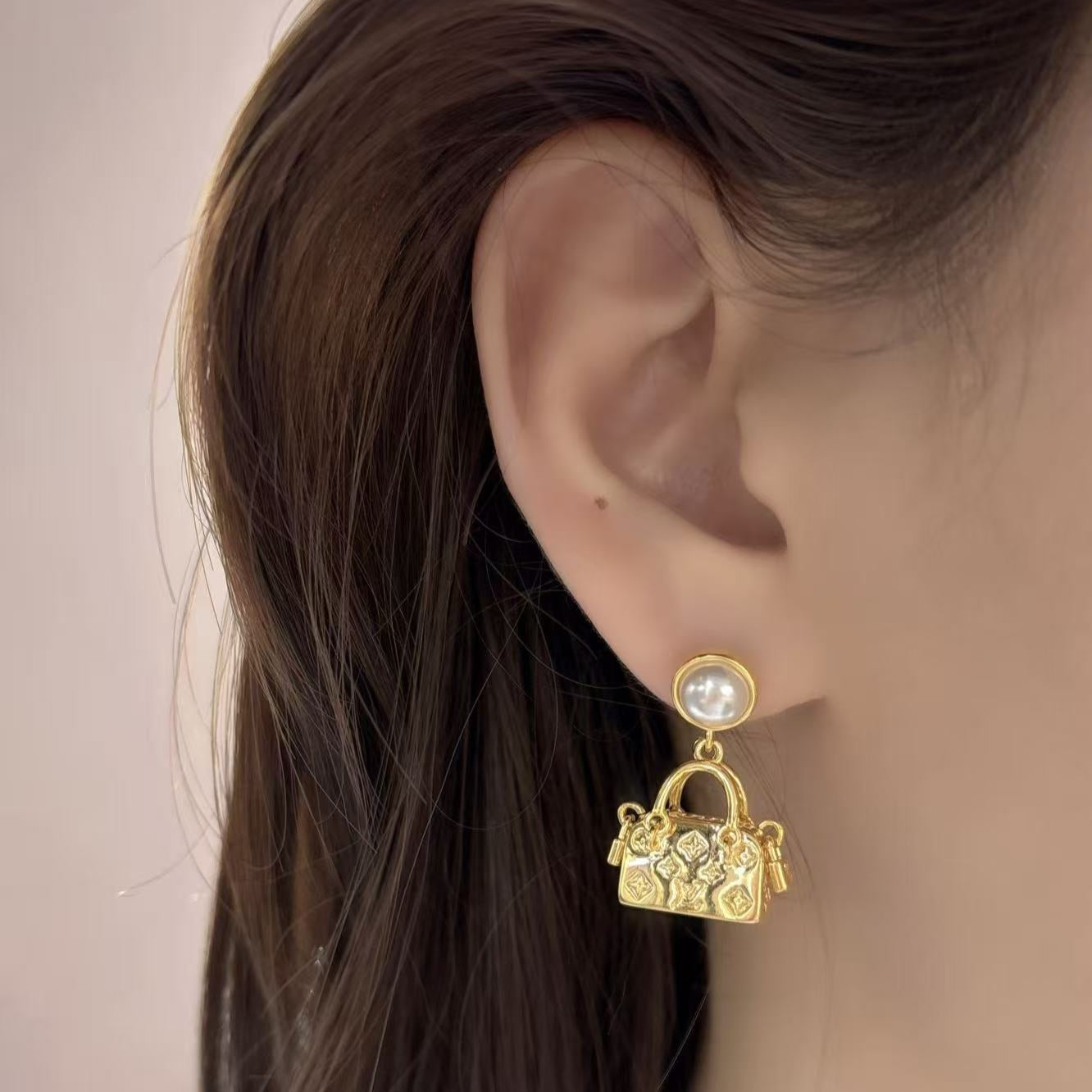 Floral bag pendant earrings