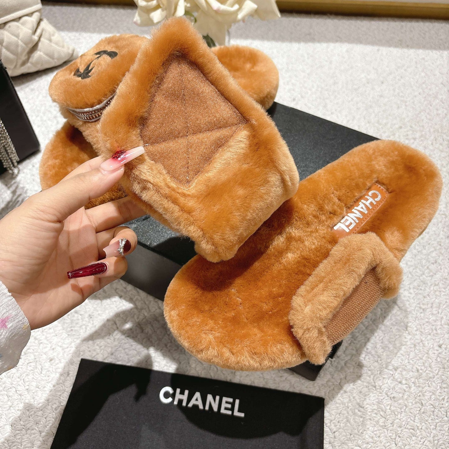 Pocket wool slippers