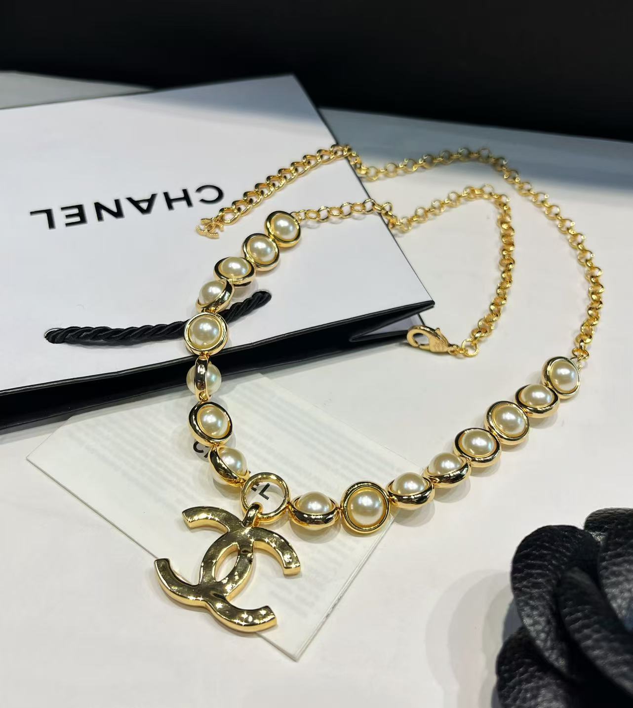 Glass Bead and Pearl Necklace