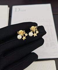Classic Elements Tassel Pearl Earrings