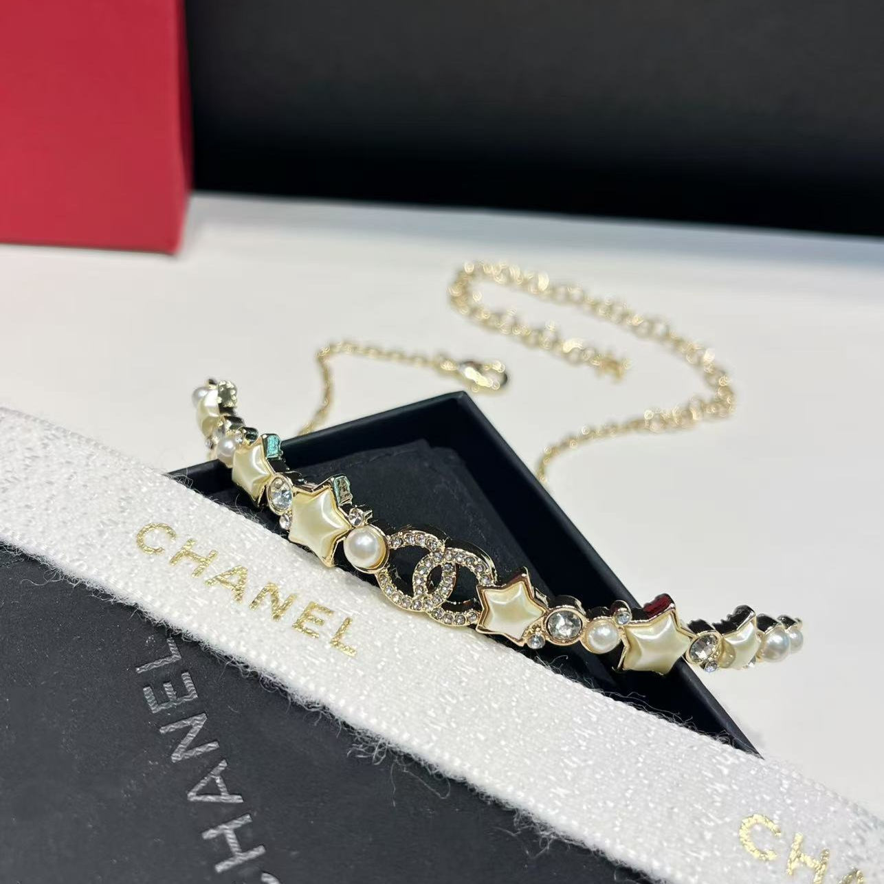 Stars Choker