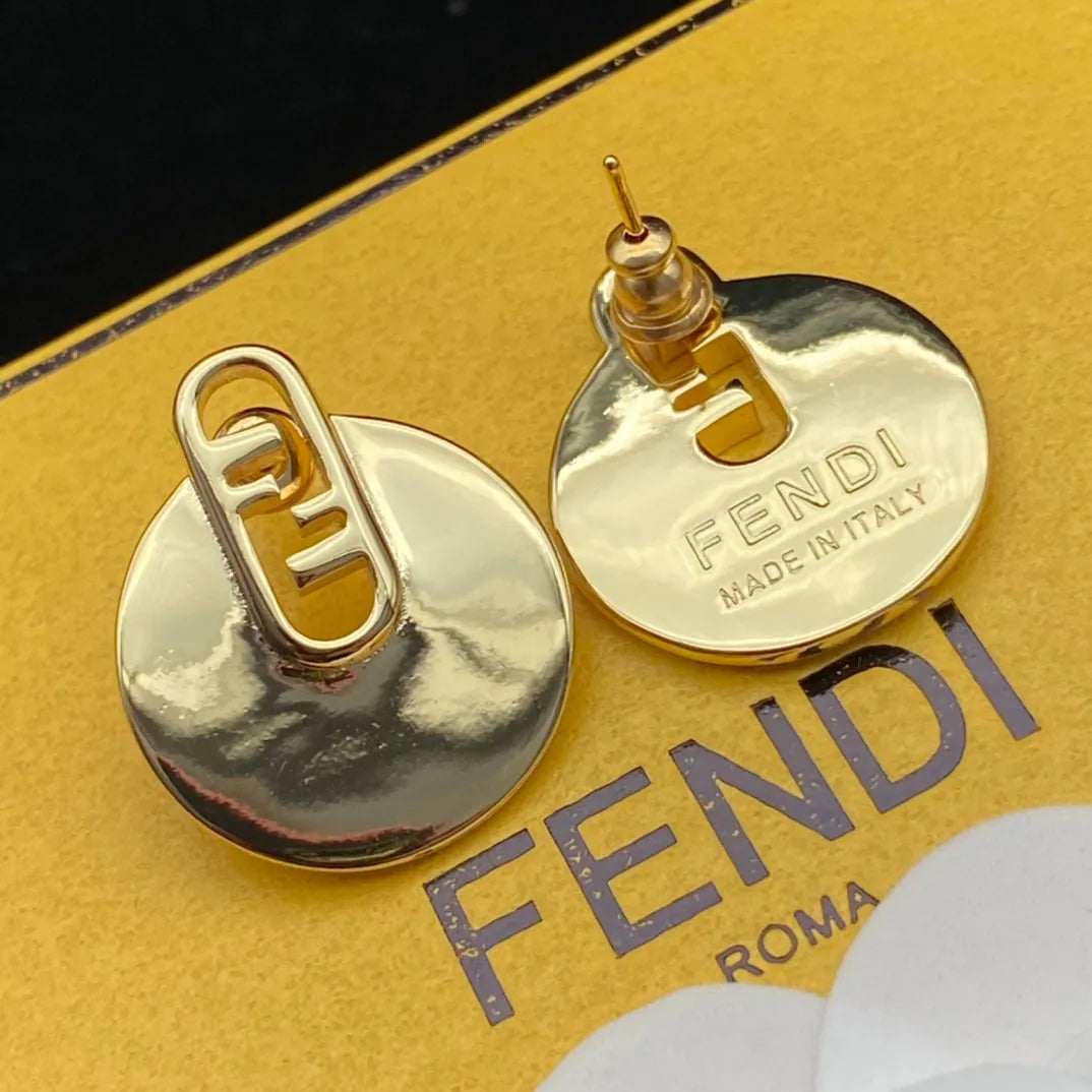 Metal round earrings