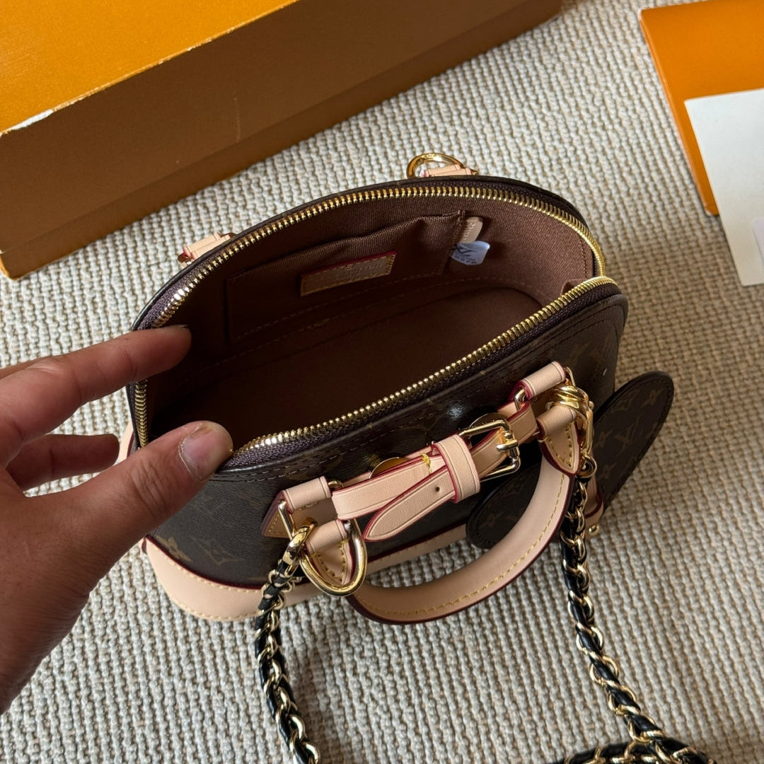 New Printed Leather Shell Bag