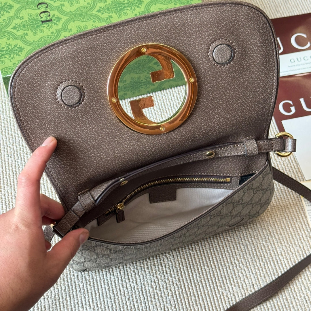 Gold Label Vintage Underarm Messenger Bag