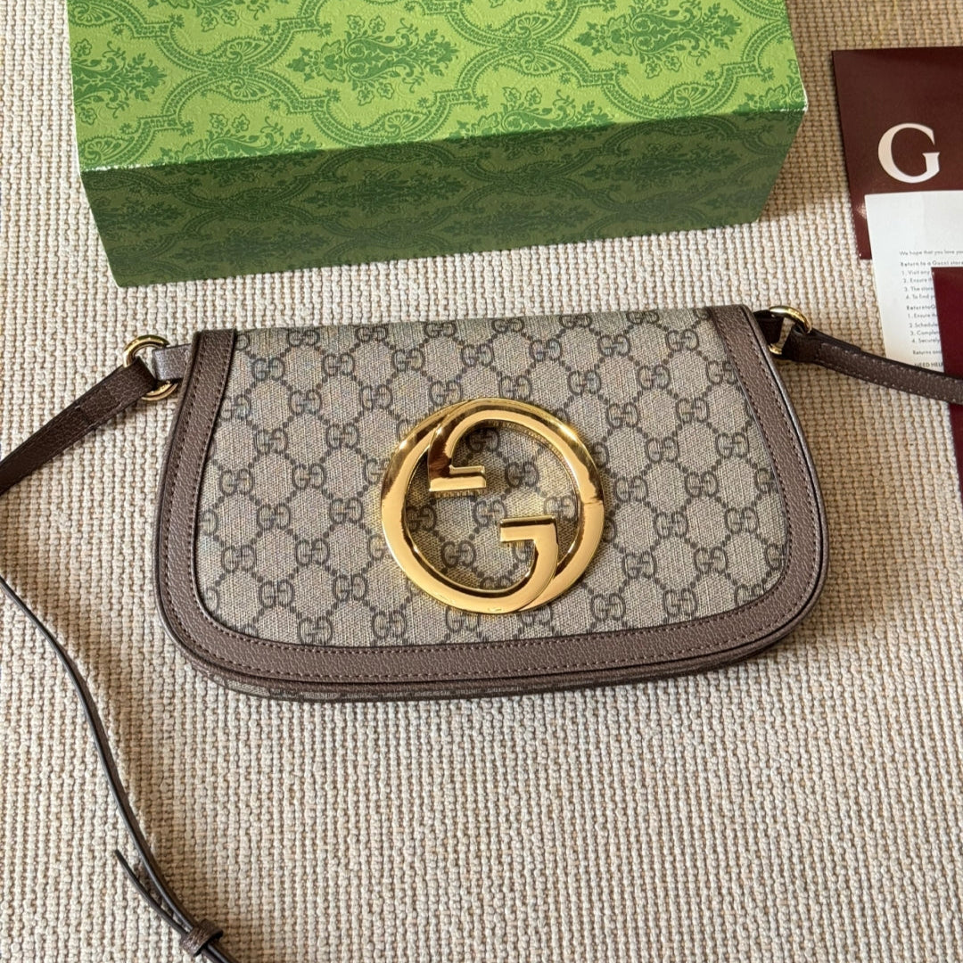Gold Label Vintage Underarm Messenger Bag