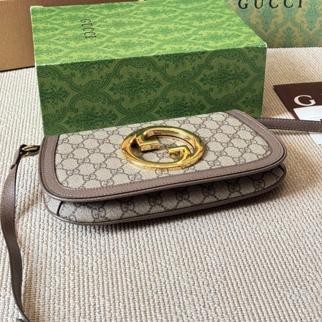 Gold Label Vintage Underarm Messenger Bag