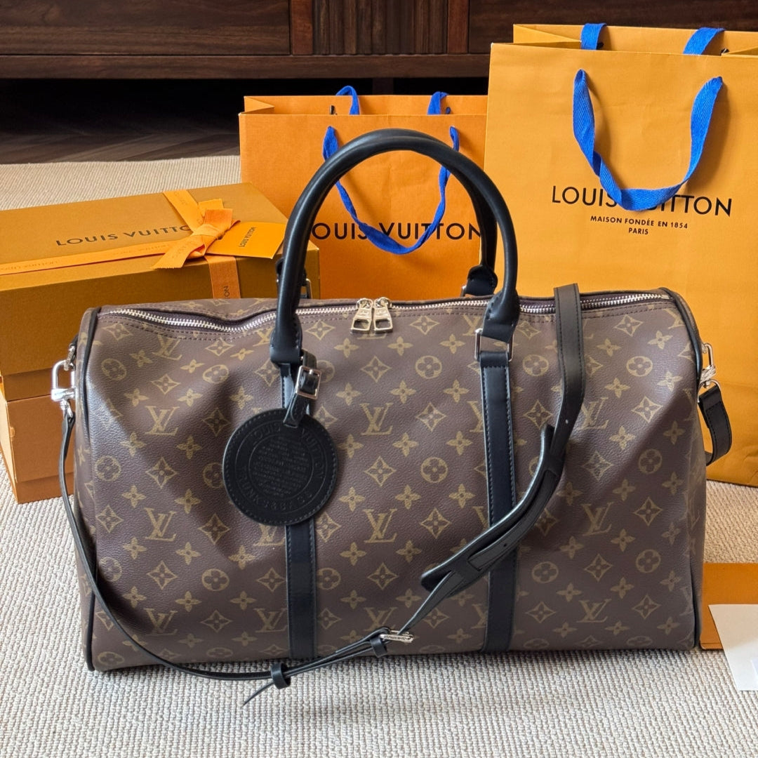 Classic leather travel bag