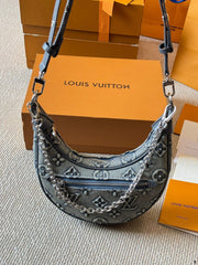 Fully embossed vintage pea bag